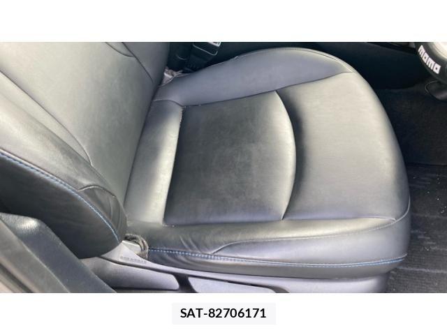 Toyota PRIUS 2017-08 8831124-14