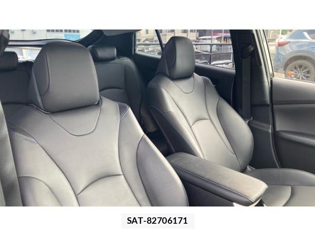Toyota PRIUS 2017-08 8831124-15