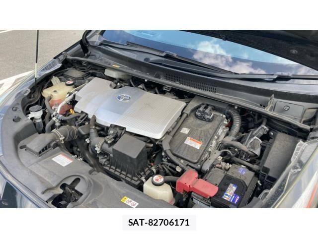 Toyota PRIUS 2017-08 8831124-8