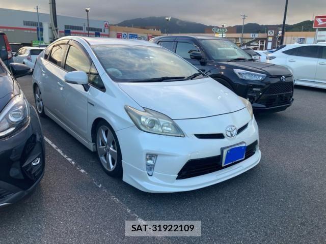 Toyota PRIUS 2012-08 8831182-1