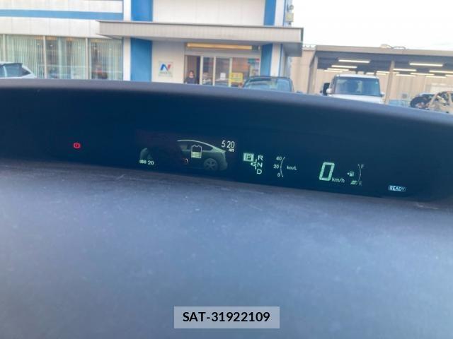 Toyota PRIUS 2012-08 8831182-17