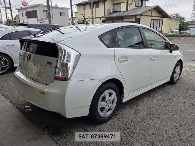 Toyota PRIUS 2009-09 8831164-9