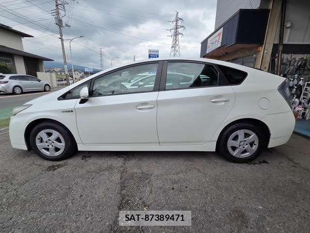 Toyota PRIUS 2009-09 8831164-10