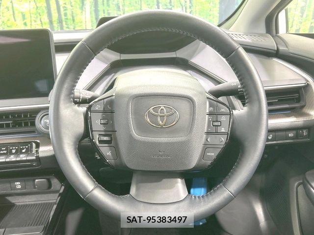 Toyota PRIUS 2023-10 8831090-10
