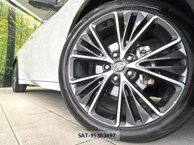 Toyota PRIUS 2023-10 8831090-12