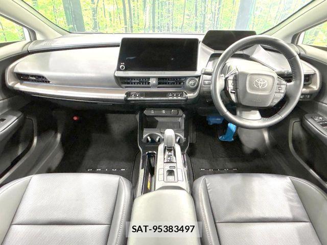Toyota PRIUS 2023-10 8831090-1