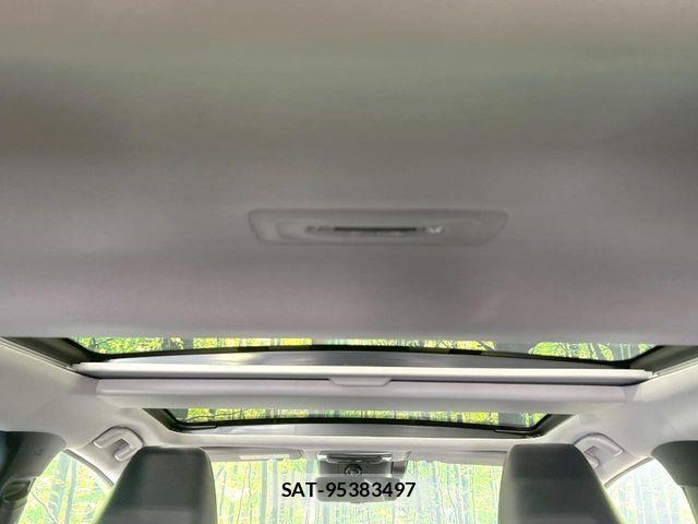 Toyota PRIUS 2023-10 8831090-2