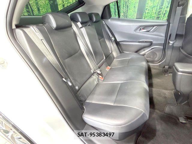Toyota PRIUS 2023-10 8831090-8