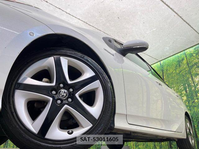 Toyota PRIUS 2017-04 8831122-12