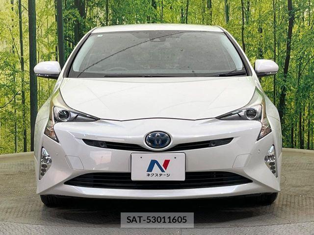 Toyota PRIUS 2017-04 8831122-13