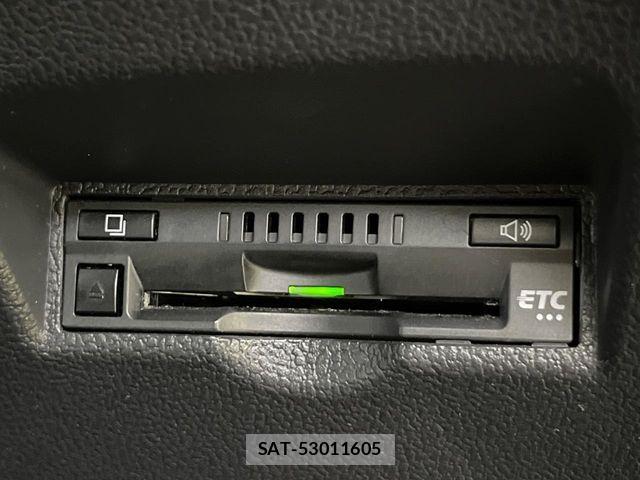 Toyota PRIUS 2017-04 8831122-7