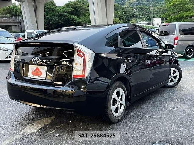 Toyota PRIUS 2012-03 8831170-2