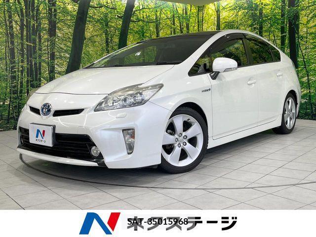 Toyota PRIUS 2015-10 8831141-0