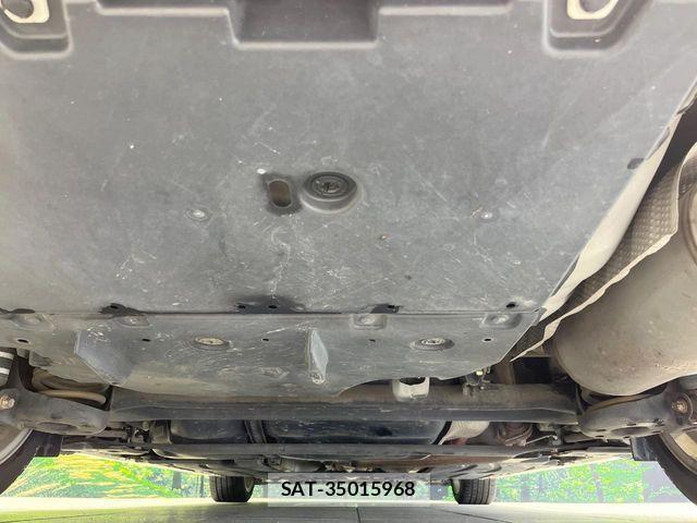 Toyota PRIUS 2015-10 8831141-18