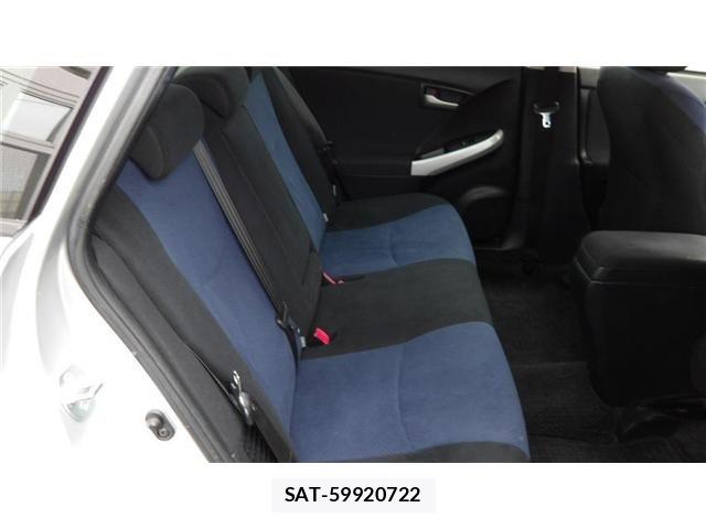 Toyota PRIUS 2012-03 8831158-10
