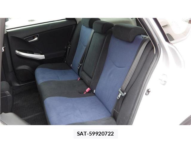 Toyota PRIUS 2012-03 8831158-11