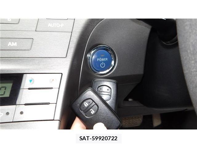 Toyota PRIUS 2012-03 8831158-14