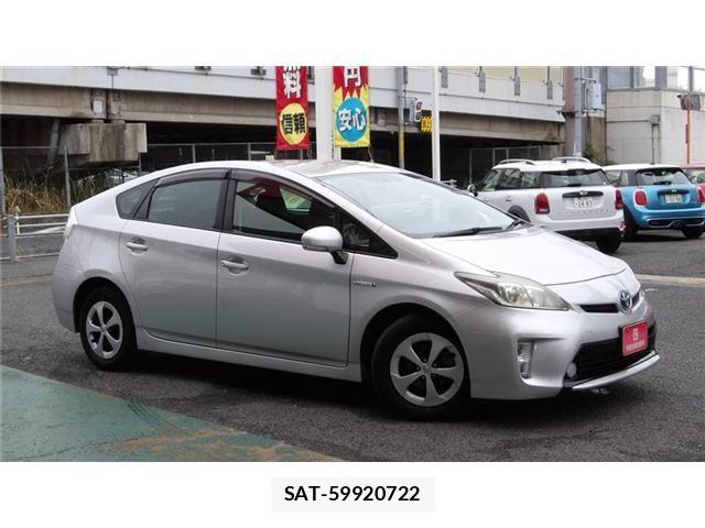 Toyota PRIUS 2012-03 8831158-4
