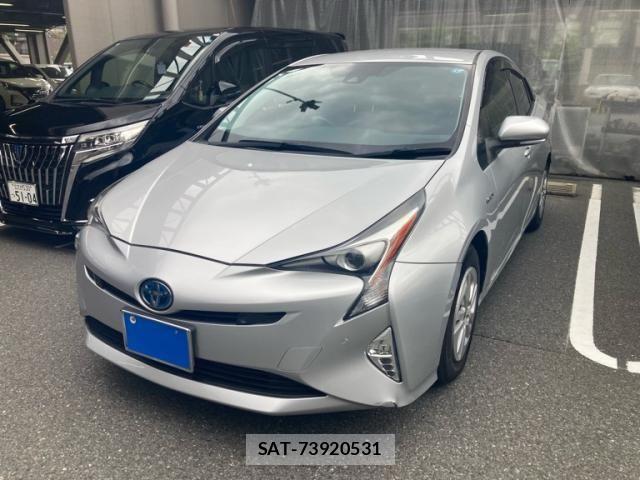 Toyota PRIUS 2018-02 8831152-0