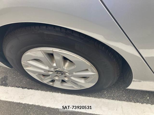 Toyota PRIUS 2018-02 8831152-21