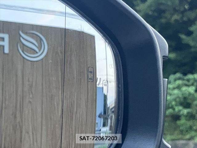 Toyota PRIUS 2023-07 8831101-9