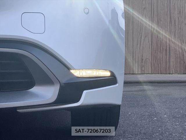 Toyota PRIUS 2023-07 8831101-17