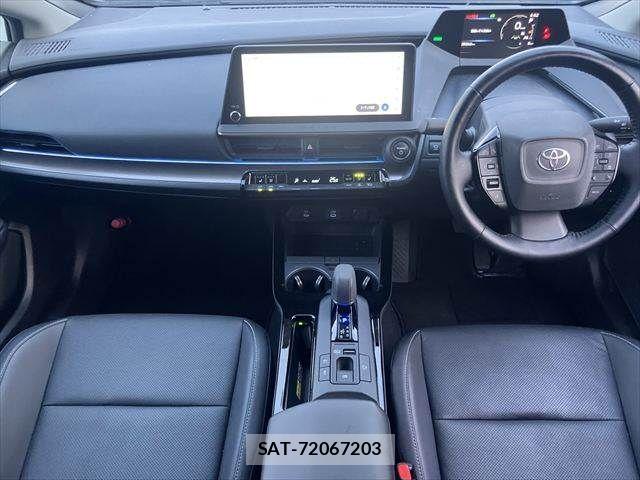 Toyota PRIUS 2023-07 8831101-1