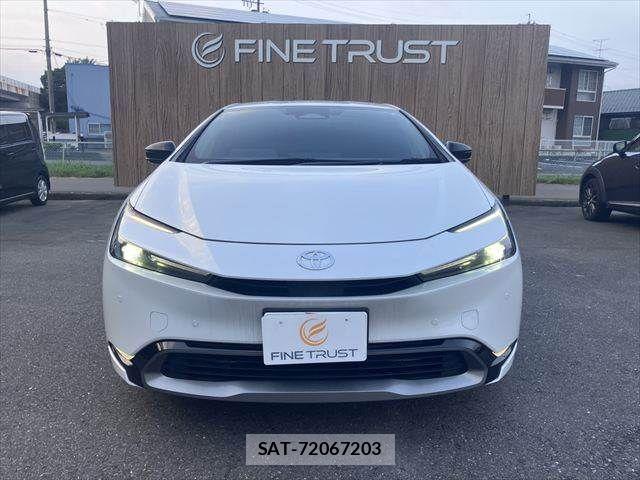 Toyota PRIUS 2023-07 8831101-19
