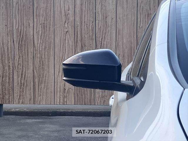 Toyota PRIUS 2023-07 8831101-27