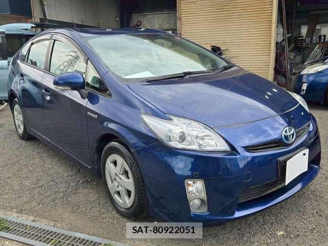 Toyota PRIUS 2011-10 8831169-6