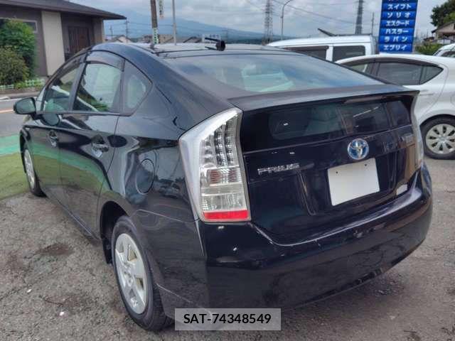 Toyota PRIUS 2009-12 8831165-7