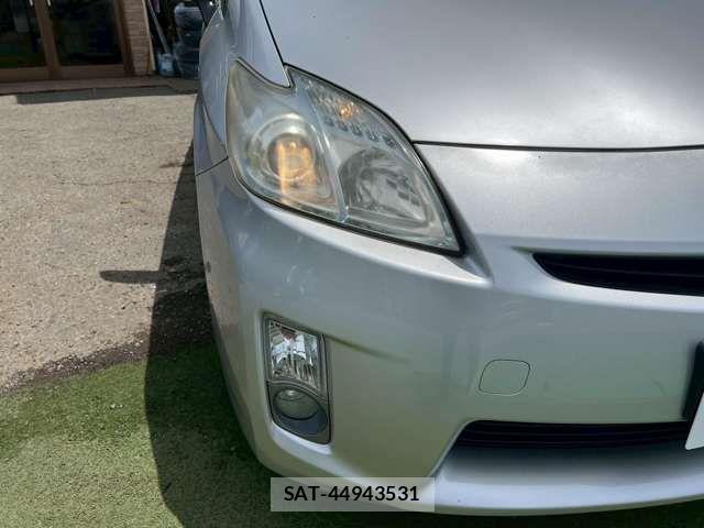 Toyota PRIUS 2010-03 8831177-11