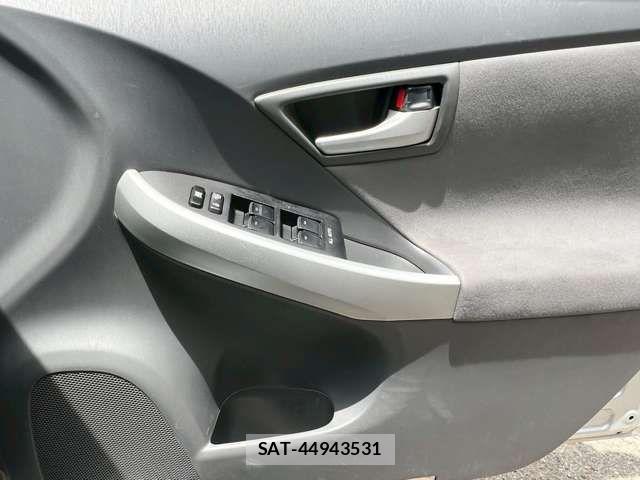 Toyota PRIUS 2010-03 8831177-17