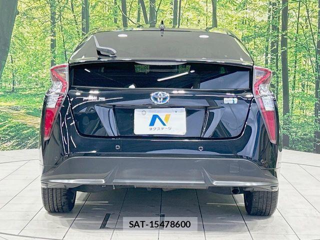 Toyota PRIUS 2016-06 8831128-14
