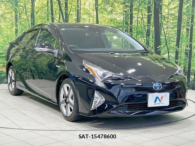 Toyota PRIUS 2016-06 8831128-15