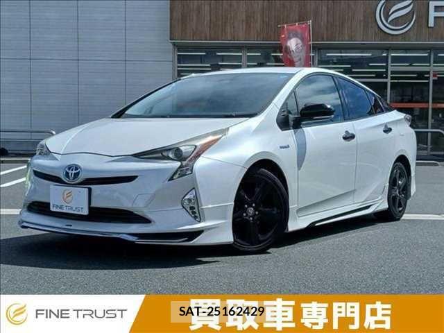 Toyota PRIUS 2016-01 8831146-0