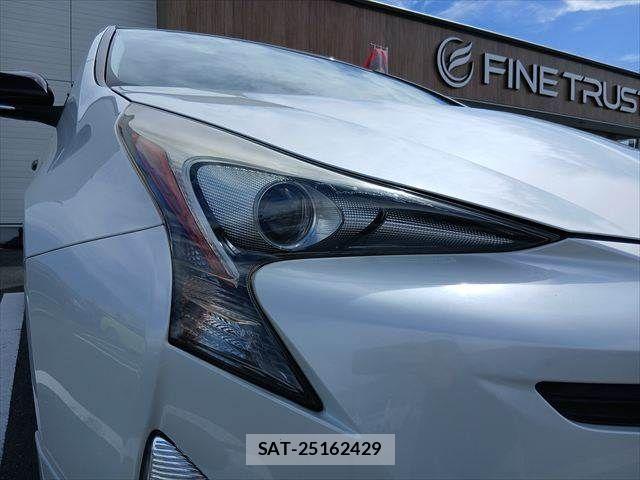 Toyota PRIUS 2016-01 8831146-21