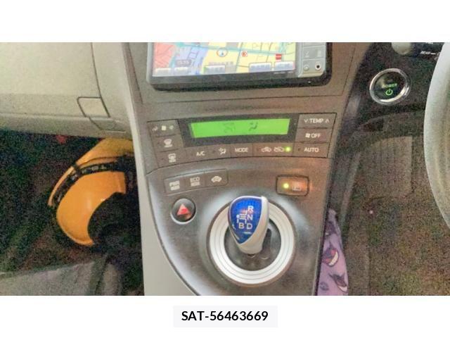 Toyota PRIUS 2010-05 8831188-9