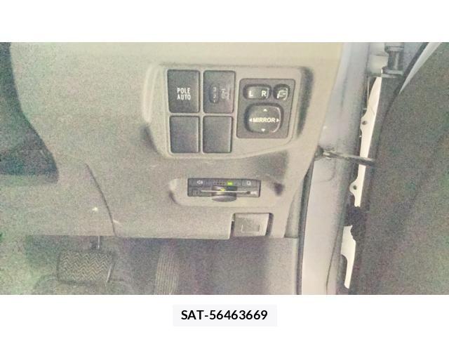 Toyota PRIUS 2010-05 8831188-12