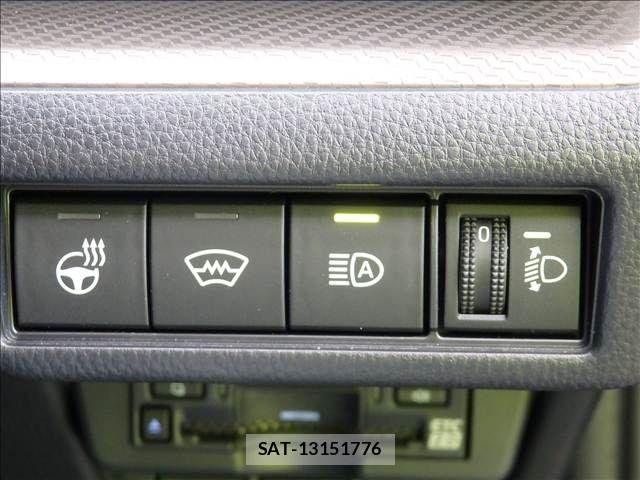 Toyota PRIUS 2025-09 8831091-10