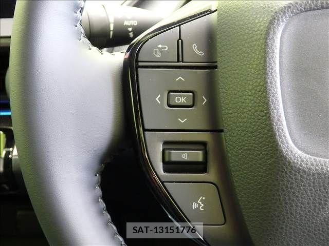 Toyota PRIUS 2025-09 8831091-13