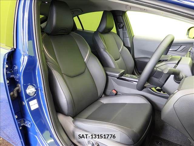Toyota PRIUS 2025-09 8831091-23