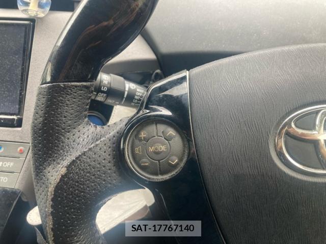 Toyota PRIUS 2012-05 8831179-17
