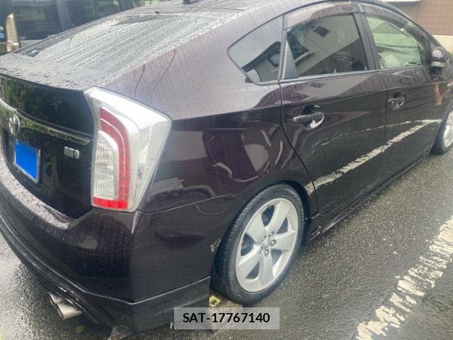 Toyota PRIUS 2012-05 8831179-2