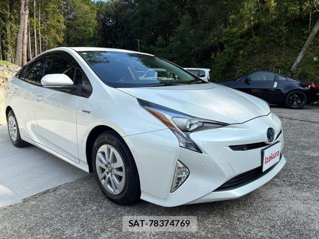 Toyota PRIUS 2018-10 8831126-3