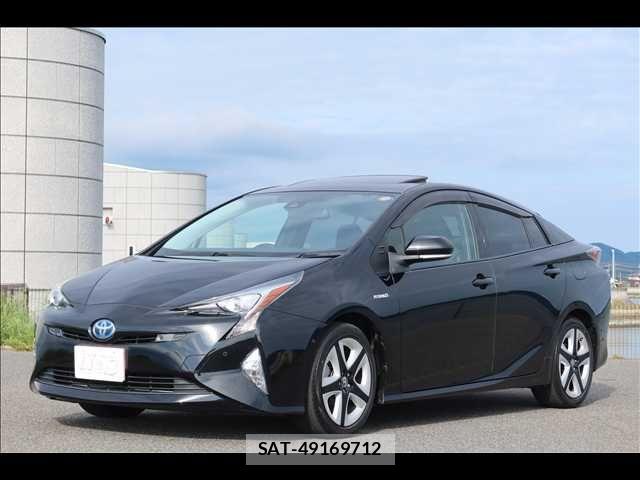 Toyota PRIUS 2018-03 8831116-0