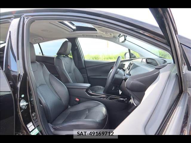 Toyota PRIUS 2018-03 8831116-13