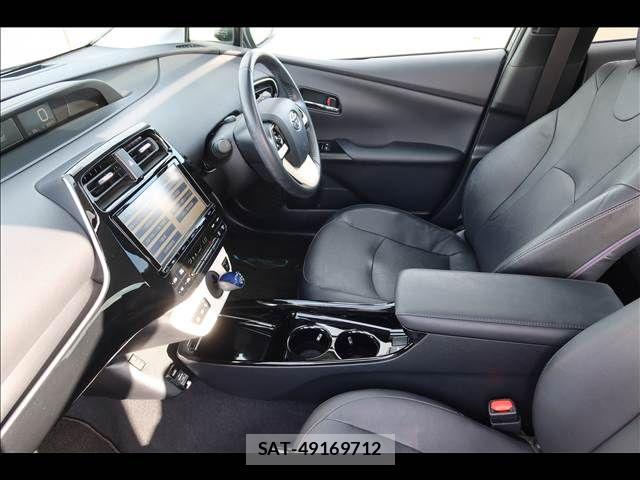 Toyota PRIUS 2018-03 8831116-18