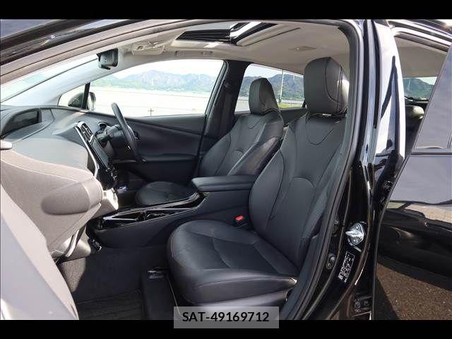 Toyota PRIUS 2018-03 8831116-20