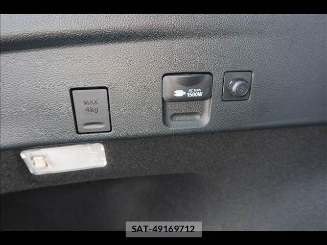 Toyota PRIUS 2018-03 8831116-23